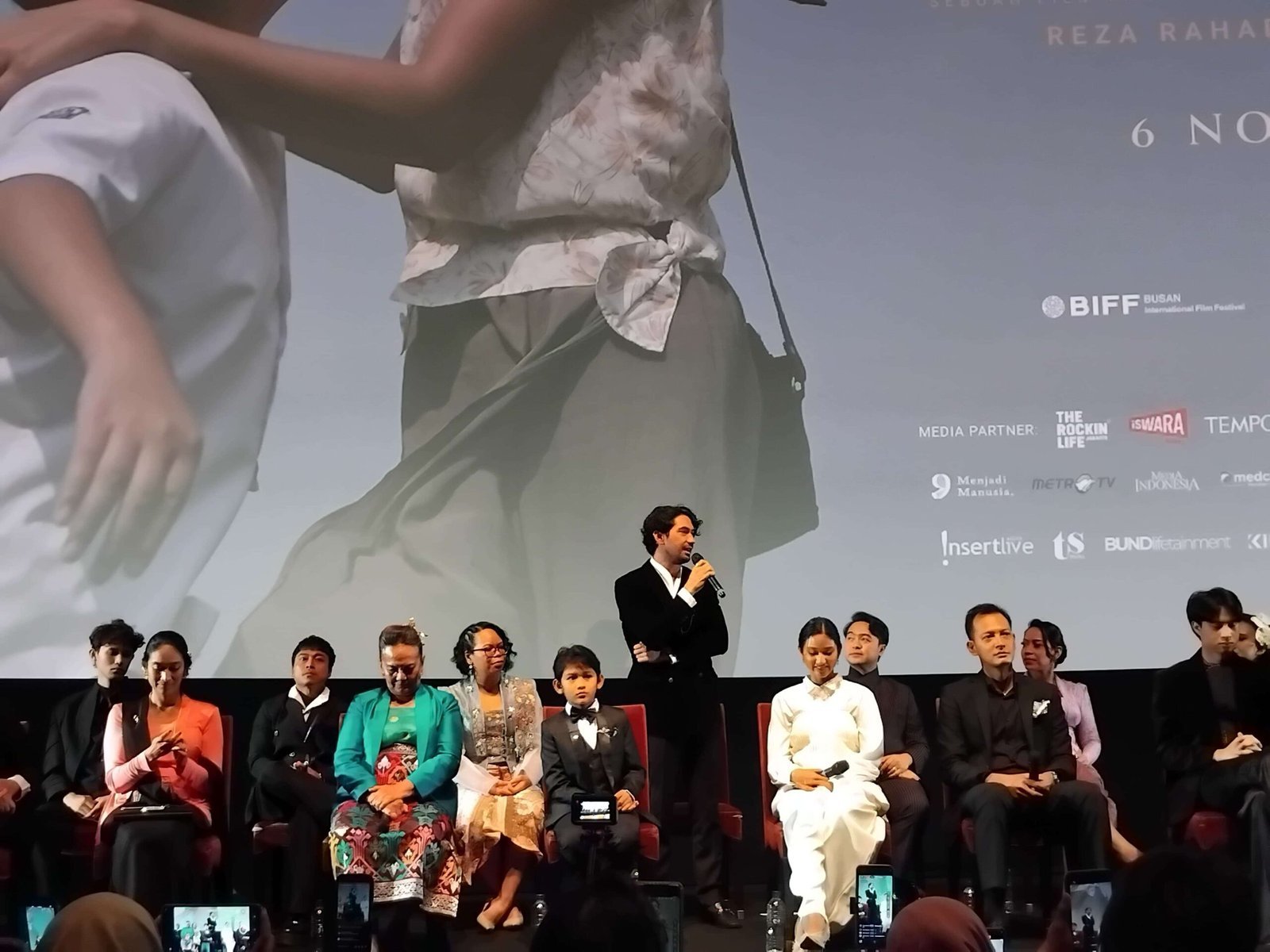 Ibu Menjadi Inspirasi Reza Rahadian dalam Film ‘Pangku’