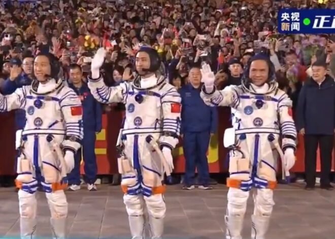 Tiga Astronot China Kehilangan Kontak Setelah Pesawat Luar Angkasa Dihantam Objek Misterius