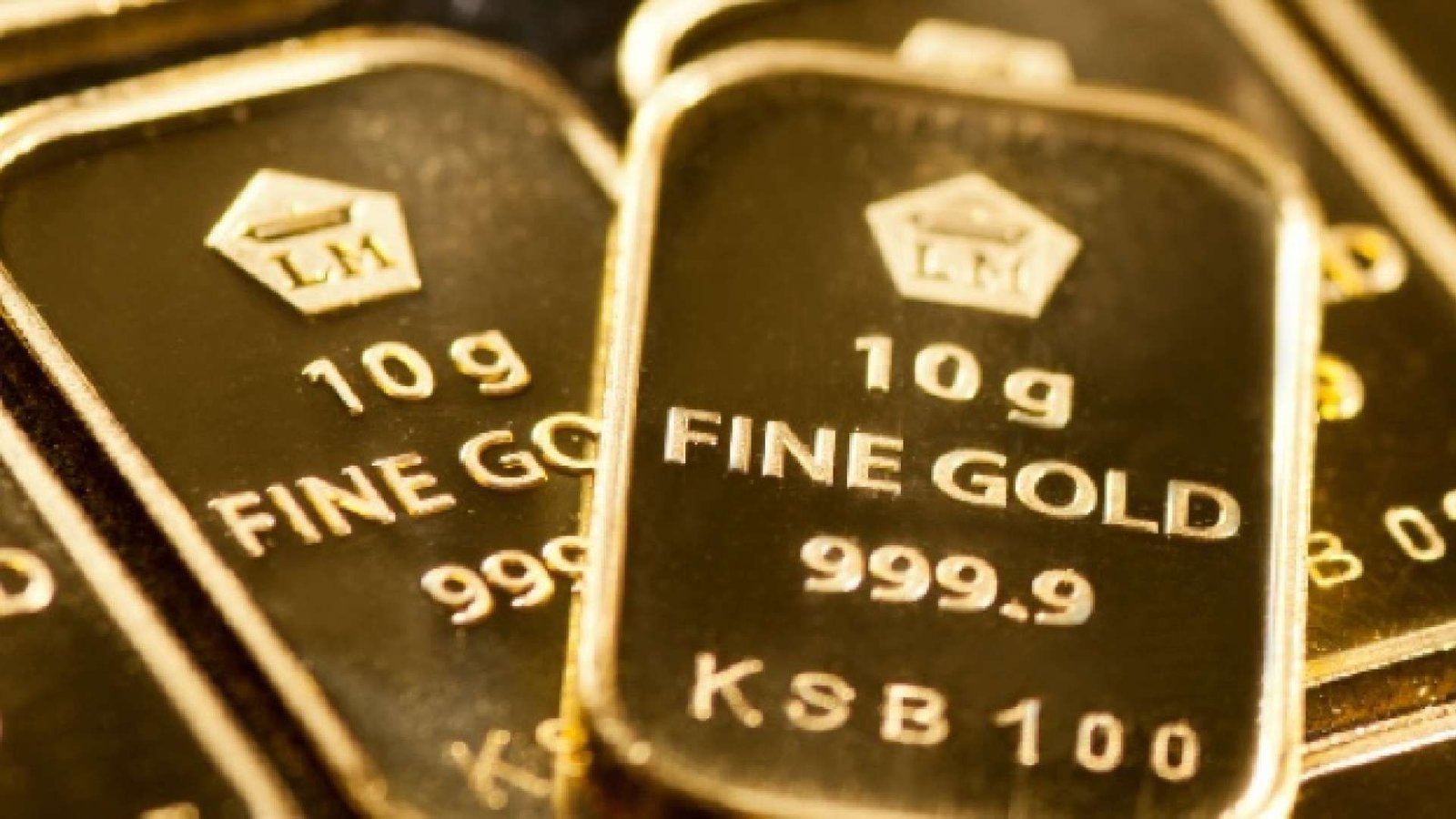 Harga Emas Antam Hari Ini Tembus Rp2.398.000 per Gram, Ini Daftar Harga Lengkapnya