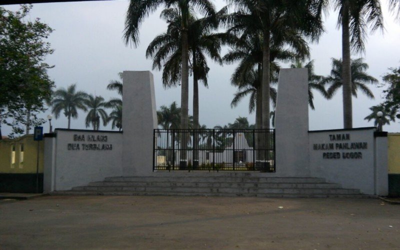 PPAD Kota Bogor Gelar Aksi Bersih dan Pengecatan Pusara di TMP Dreded Jelang Hari Pahlawan