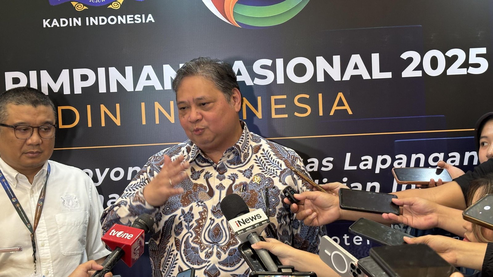 Harga Mobil Bensin Anjlok Akibat Serbuan Mobil Listrik, Kini Mulai Rp175 Juta!