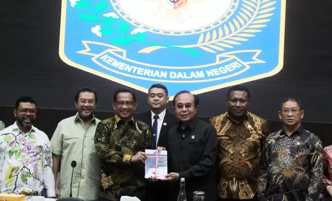 Mendagri dan Komite I DPD RI Evaluasi Sejumlah Isu Strategis