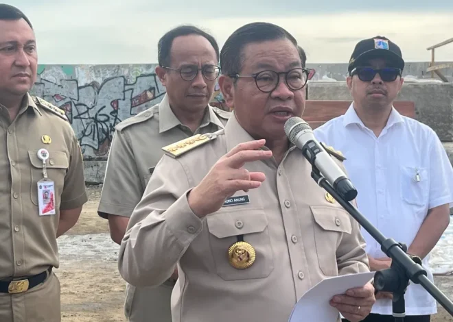 Pramono Dorong Percepatan Tanggul Pantai Jakarta