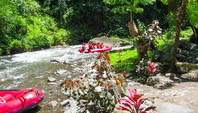 Peneliti Geologi Jelaskan Video Viral Aliran Sungai Putus di Sumbar