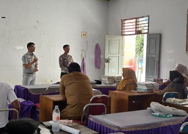 Januari Bulan Tertib Helm – Jasa Raharja Cabang Mamuju Laksanakan Safety Campaign dan PPKL Bersama Ditlantas Polda Sulbar di SMA Negeri 2 Kalukku