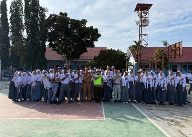 Jasa Raharja dan Satlantas Polres Pasangkayu Gelar Safety Campaign, Bagikan Helm di SMA N 1 Pasangkayu