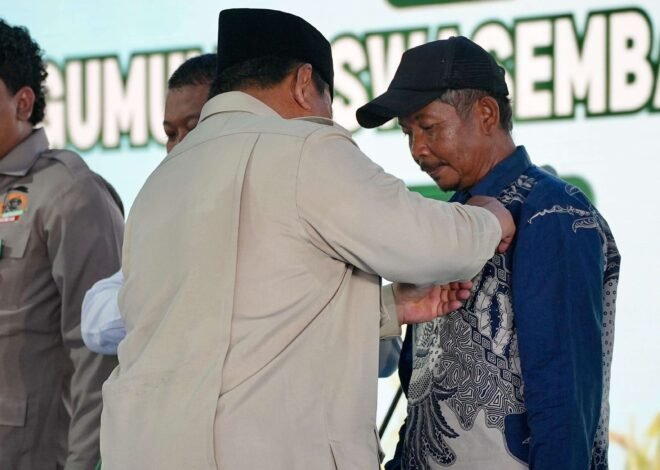 Petani Cianjur Raih Satyalancana Wira Karya dari Presiden Prabowo