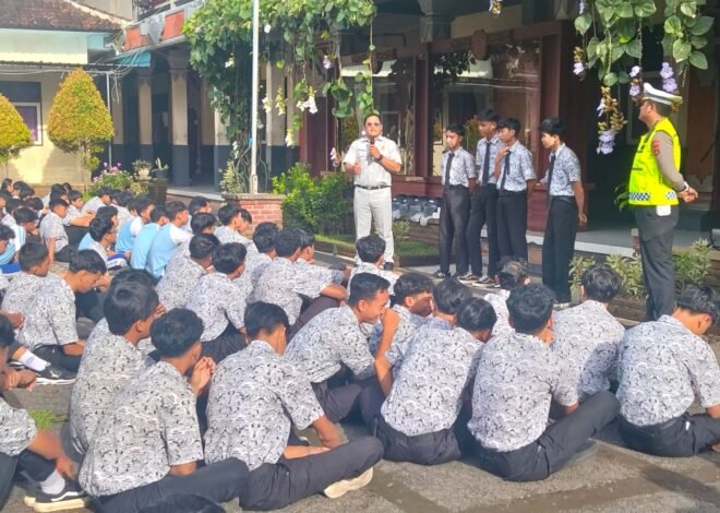 Jasa Raharja Jembrana Dukung Police Go To School di SMK Marsudirini