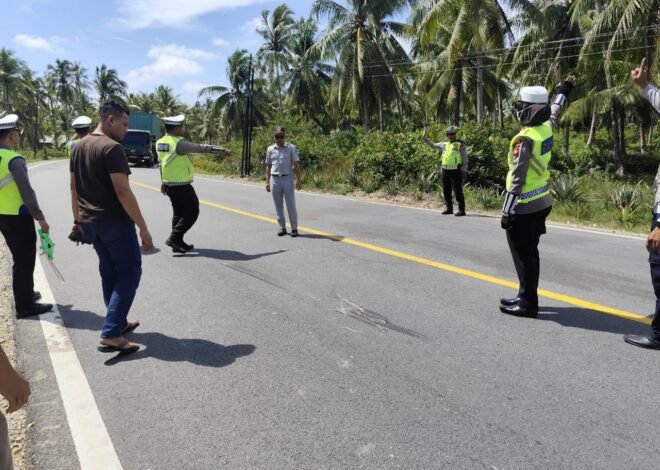 Jasa Raharja Mempawah Bersama Satlantas dan Dishub Lakukan Olah TKP Kecelakaan Maut di Jalan Raya Kuala, Tiga Korban Meninggal Dunia