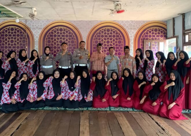 Jasa Raharja Kalbar Menjadi Narasumber Dalam Kegiatan Sosialisasi Literasi Digital dan Keselamatan Berkendara Bagi Generasi Muda  