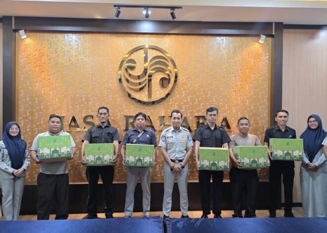 Jasa Raharja Kalteng Salurkan Bantuan TJSL Ramadan kepada Tenaga Pendukung ARU Raharja