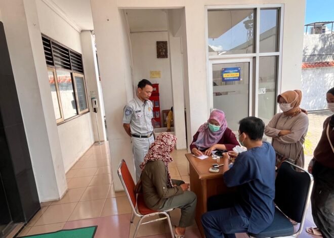 Wujudkan Pengendara Prima, Jasa Raharja Sukoharjo Bersama RS Amal Sehat Wonogiri Gelar Layanan Kesehatan Gratis di Samsat Wonogiri