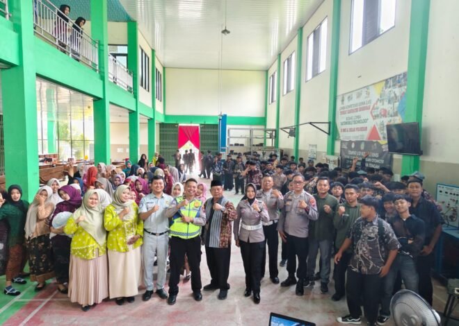 Tingkatkan Kepatuhan Keselamatan Pelajar, Jasa Raharja dan Satlantas Polres Grobogan Gandeng SMK Al Ishlah Pulokulon Teken Komitmen Keselamatan Berlalu Lintas