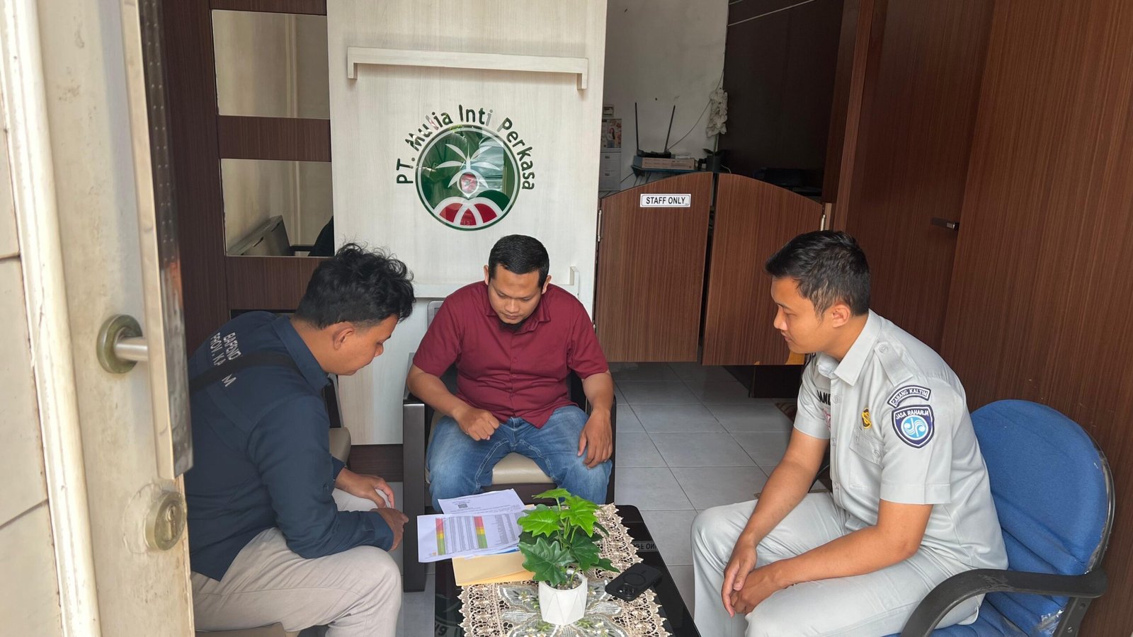 Sinergi Layanan Jemput Bola: Jasa Raharja Berau dan UPTD PPRD Berau Hadir Lebih Dekat untuk Masyarakat