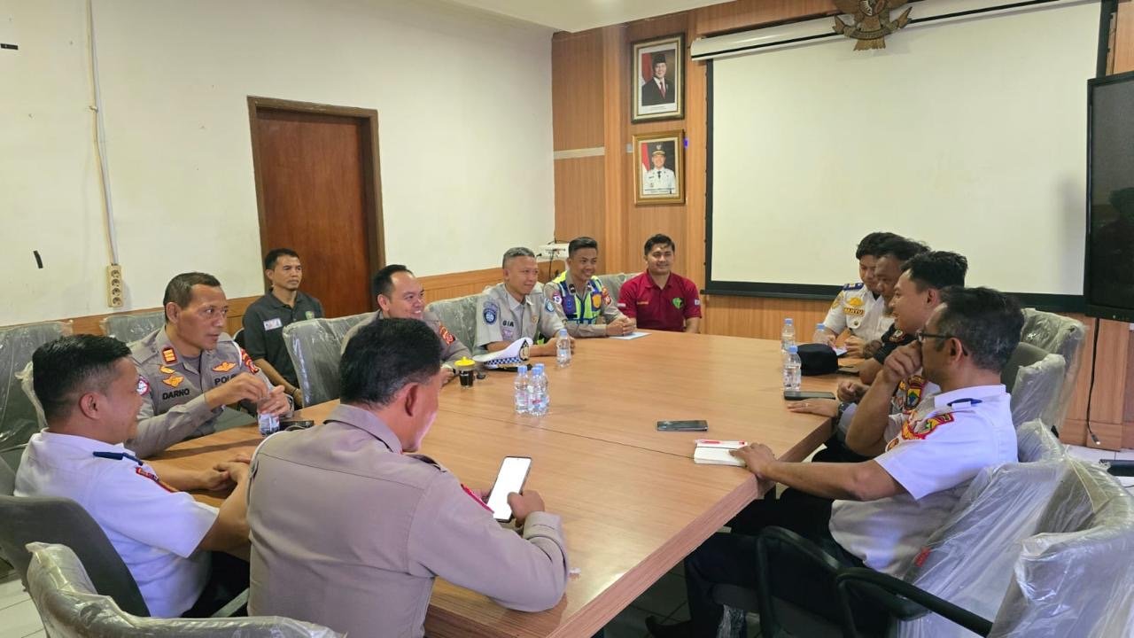 Forum Lalu Lintas dan Angkutan Jalan (FLLAJ) Kabupaten Cianjur Rapat Koordinasi Persiapan Pelaksanaan Ramp Check Angkutan Umum