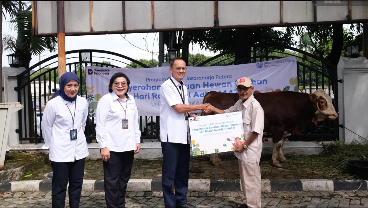 Wujud Nyata Kepedulian Sosial, Jasaraharja Putera Salurkan Bantuan Hewan Kurban kepada Masyarakat Dalam Rangka Idul Adha 1447 H