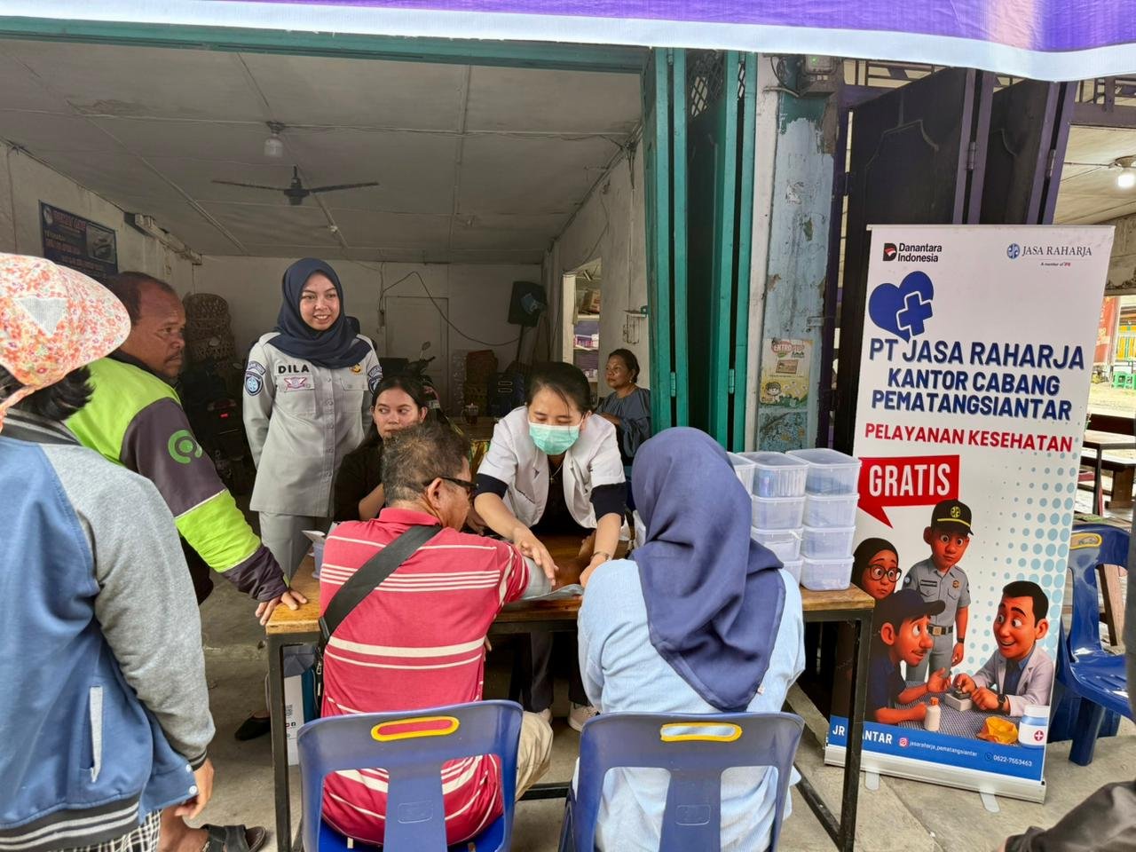 Jasa Raharja Pematangsiantar Bersama RS Murni Teguh Horas Insani Gelar Pelayanan Kesehatan Gratis di PO Bus Eldivo Pematangsiantar
