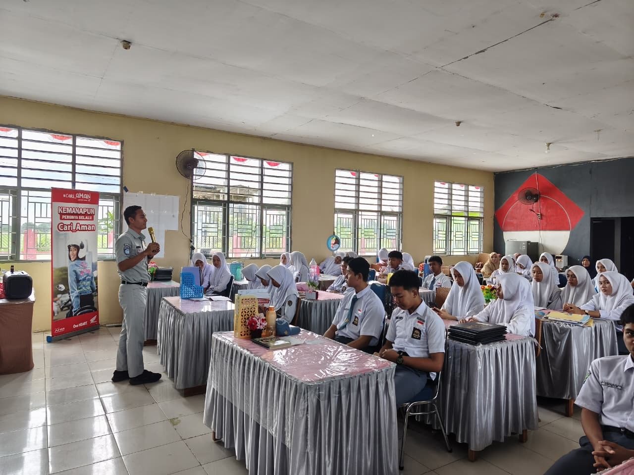 Tingkatkan Kesadaran Berkendara Pelajar, Jasa Raharja Samsat Gowa Gelar Sosialisasi Kamseltibcarlantas di SMAN 20 Gowa