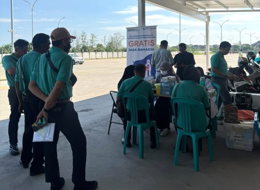 Tekan Risiko Kecelakaan, Jasa Raharja Sulsel Berikan Layanan Kesehatan Gratis untuk Driver PT Green SM