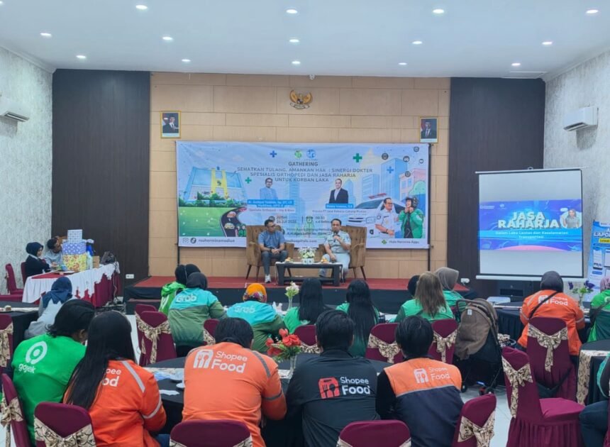 Kolaborasi Keselamatan Transportasi, Jasa Raharja dan RS Hermina Madiun Gelar Sosialisasi kepada Pengemudi Ojek Online se-Madiun