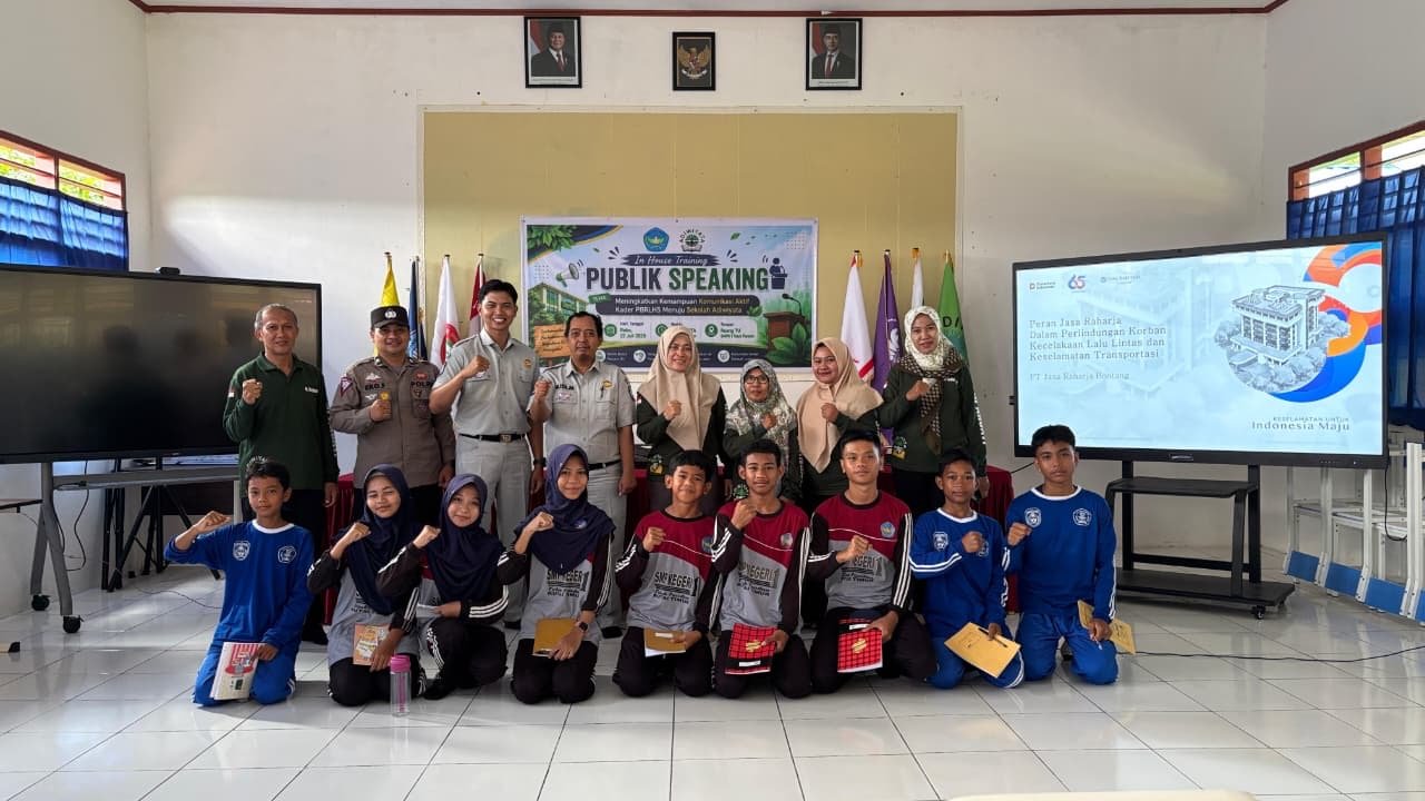 Bangun Generasi Pelopor Keselamatan, Jasa Raharja dan Polsek Teluk Pandan Gelar PPKL di SMPN 1 Teluk Pandan