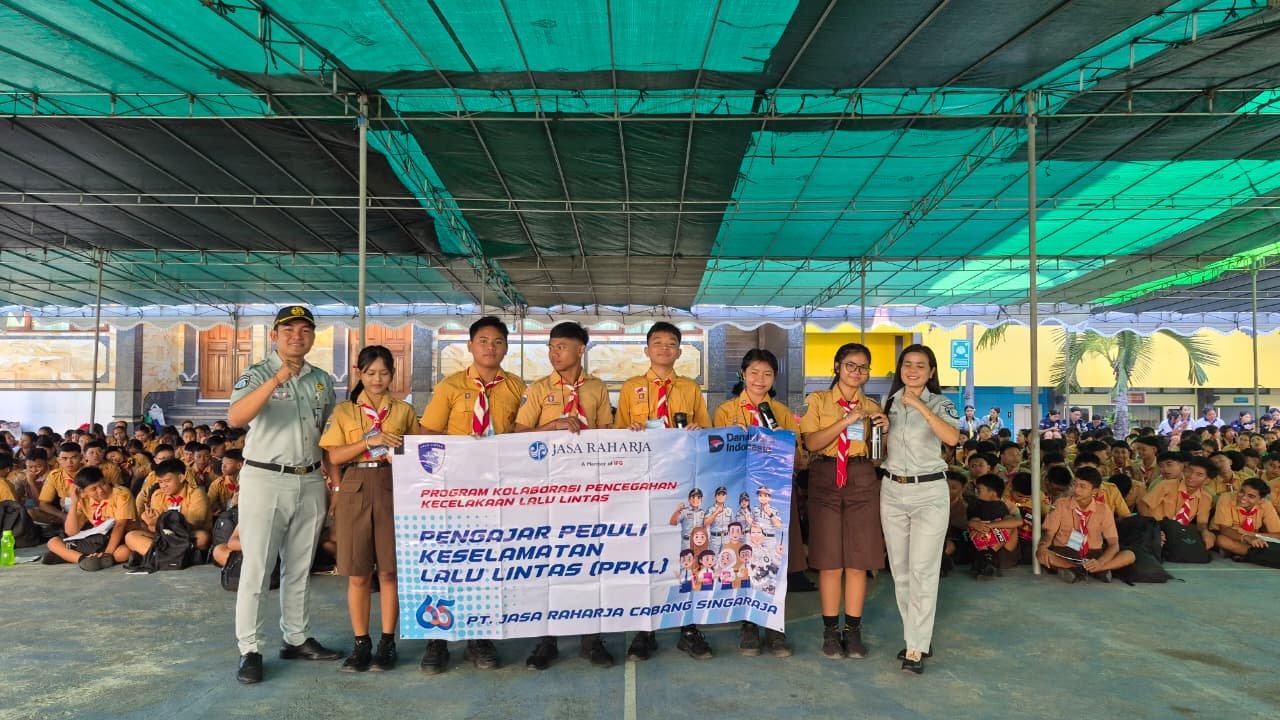 Tanamkan Budaya Tertib Berlalu Lintas Sejak Dini, PT Jasa Raharja (Persero) Cabang Singaraja Gelar Sosialisasi di SMK Negeri 2 Singaraja