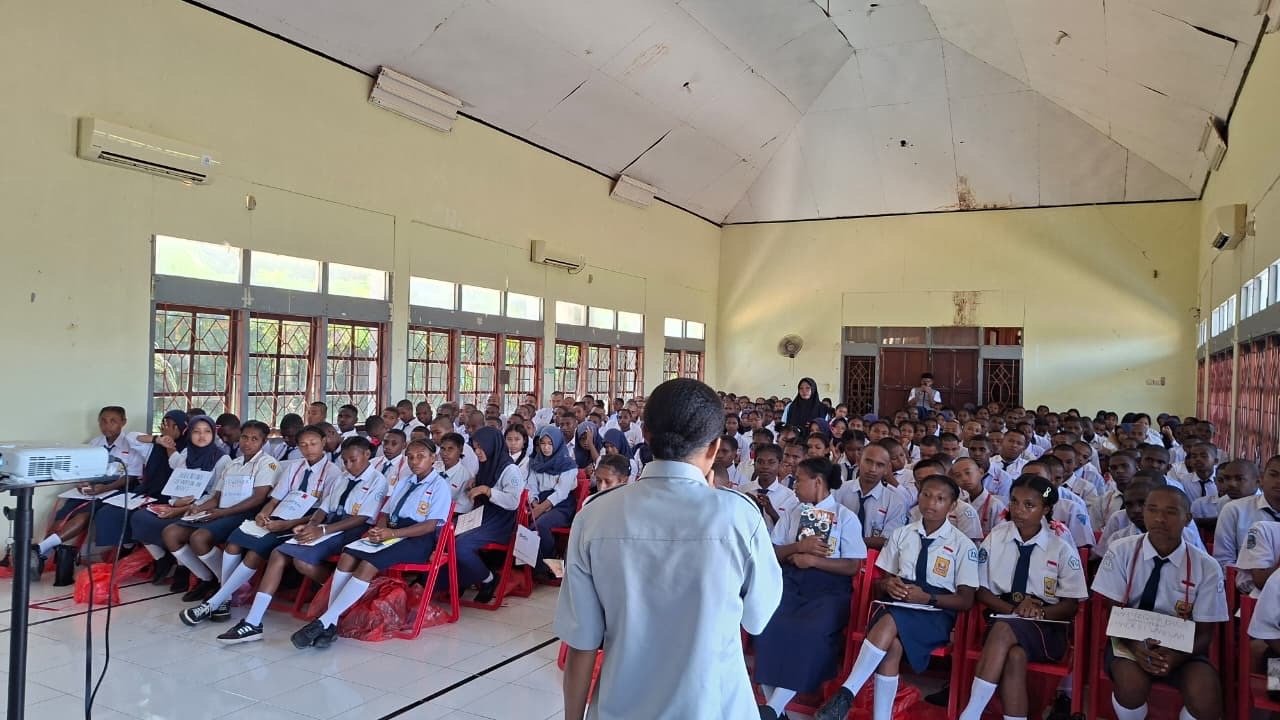 Tanamkan Budaya Tertib Berlalu Lintas Sejak Dini, Jasa Raharja Papua Gelar PPKL di SMA Negeri 1 Sarmi