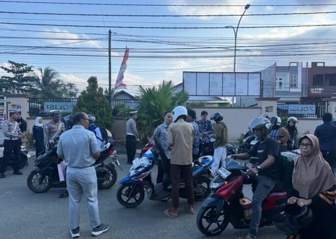 Tim Pembina Samsat Batulicin Tingkatkan Kesadaran Tertib Administrasi Kendaraan melalui Edukasi Langsung