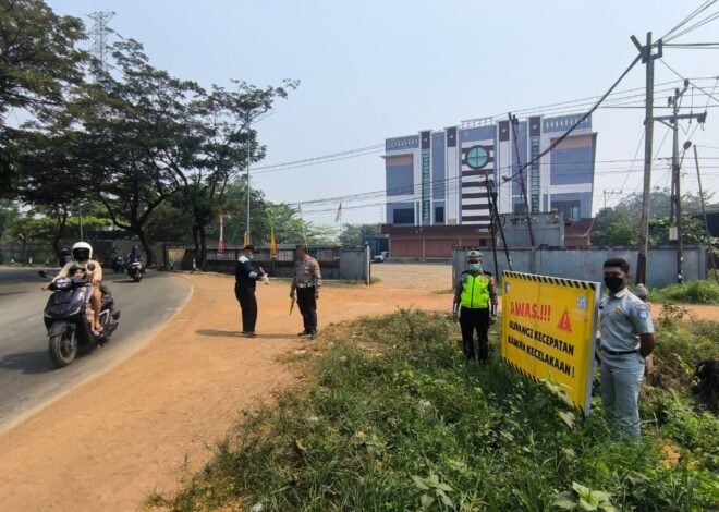 Tekan Risiko Kecelakaan, Jasa Raharja Kalbar Pasang Spanduk Imbauan di Pontianak Utara