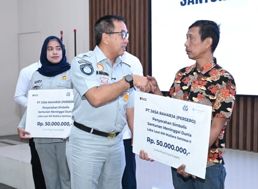 Jasa Raharja Serahkan Santunan kepada Ahli Waris Korban Kebakaran KM Mutiara Sentosa II