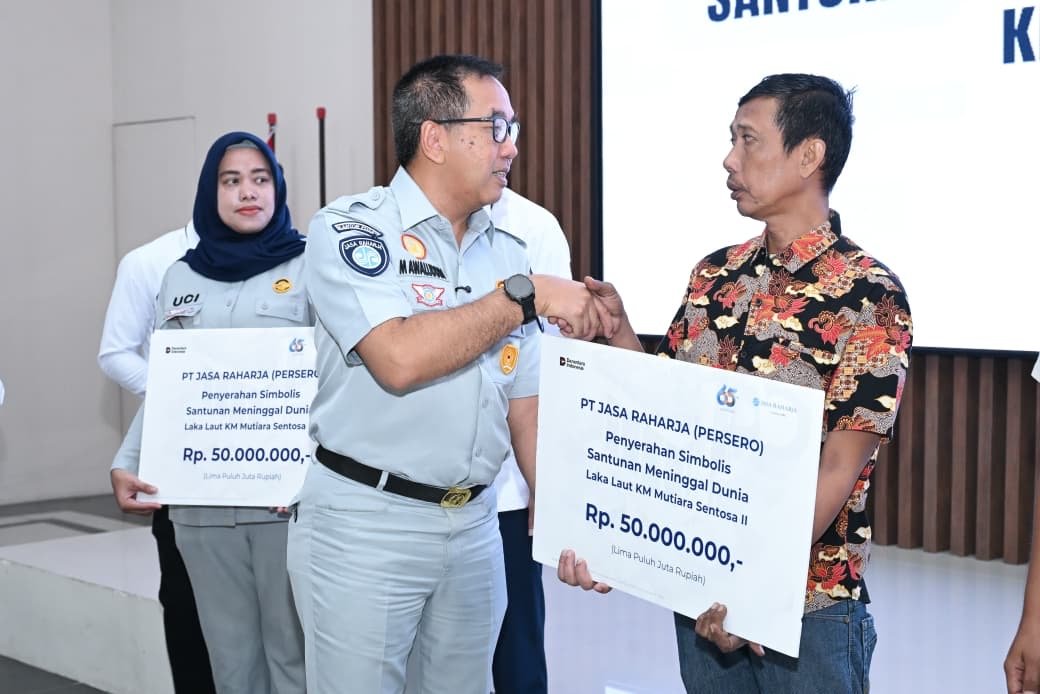 Jasa Raharja Serahkan Santunan kepada Ahli Waris Korban Kebakaran KM Mutiara Sentosa II