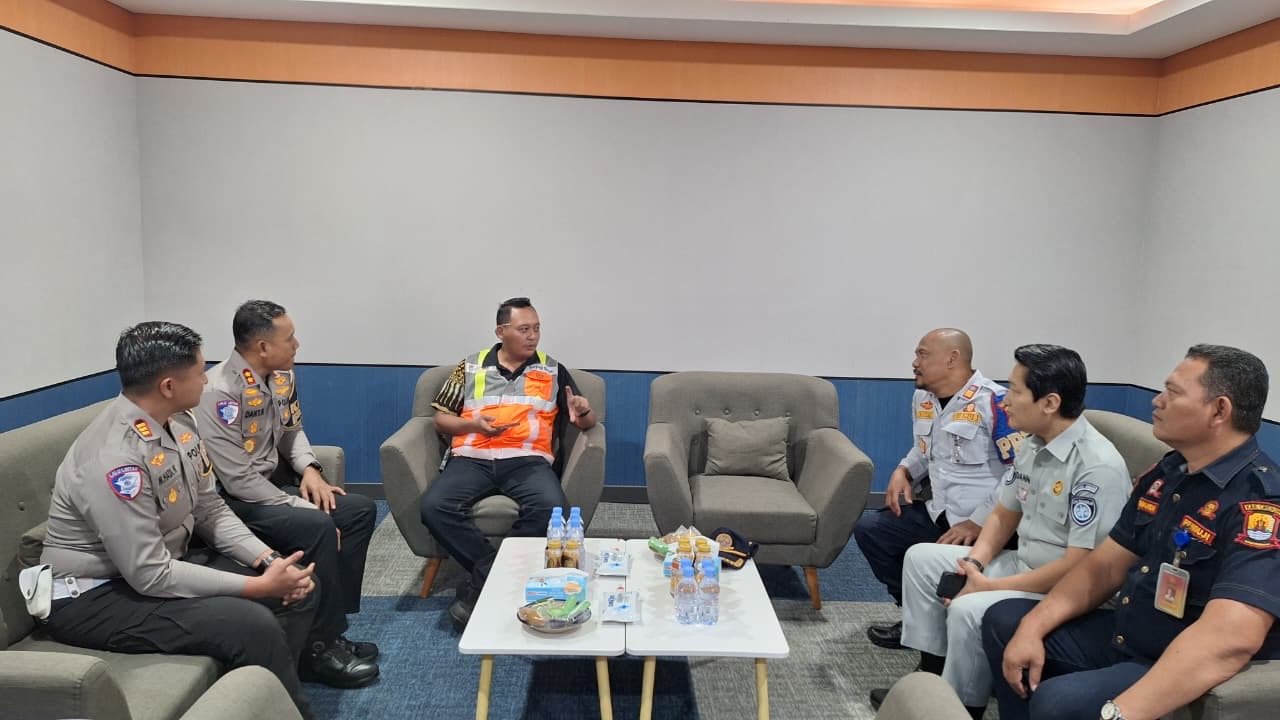 Upaya Peningkatan Keselamatan Lalu Lintas, PT Jasa Raharja (Persero) Cabang Cirebon Gelar Forum Komunikasi Lalu Lintas (FKLL) di Ex. GT Palimanan Utama KM 188 A Tol Cipali Kab Cirebon
