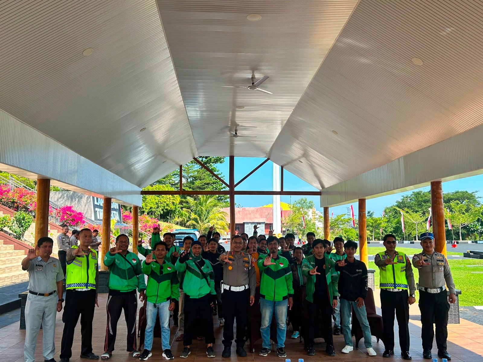 Jasa Raharja Cabang Mamuju Bersama Ditlantas Polda Sulbar Gelar Safety Riding & Safety Driving Bersama Pengemudi Ojol dan Opang