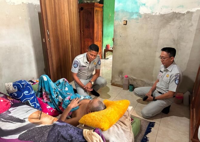 Saat Perjalanan Berubah Menjadi Ujian, Jasa Raharja Sintang Hadir Mendampingi Korban Kecelakaan