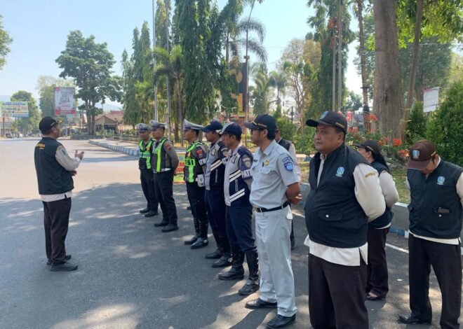Operasi Gabungan Tim Pembina Samsat Bondowoso di Jalan Nangkaan, Dorong Keselamatan dan Kepatuhan Pajak Kendaraan