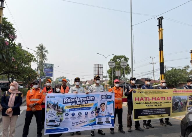 Jasa Raharja Sumbar Bersama Stakeholder Edukasi Keselamatan di Perlintasan Sebidang Koto Tangah