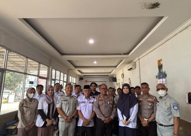 Peringati Bulan Keselamatan Transportasi, PT Jasa Raharja Sumsel Gelar Rampcheck, MUKL, dan Pelatihan PPGD di Pool Damri Palembang