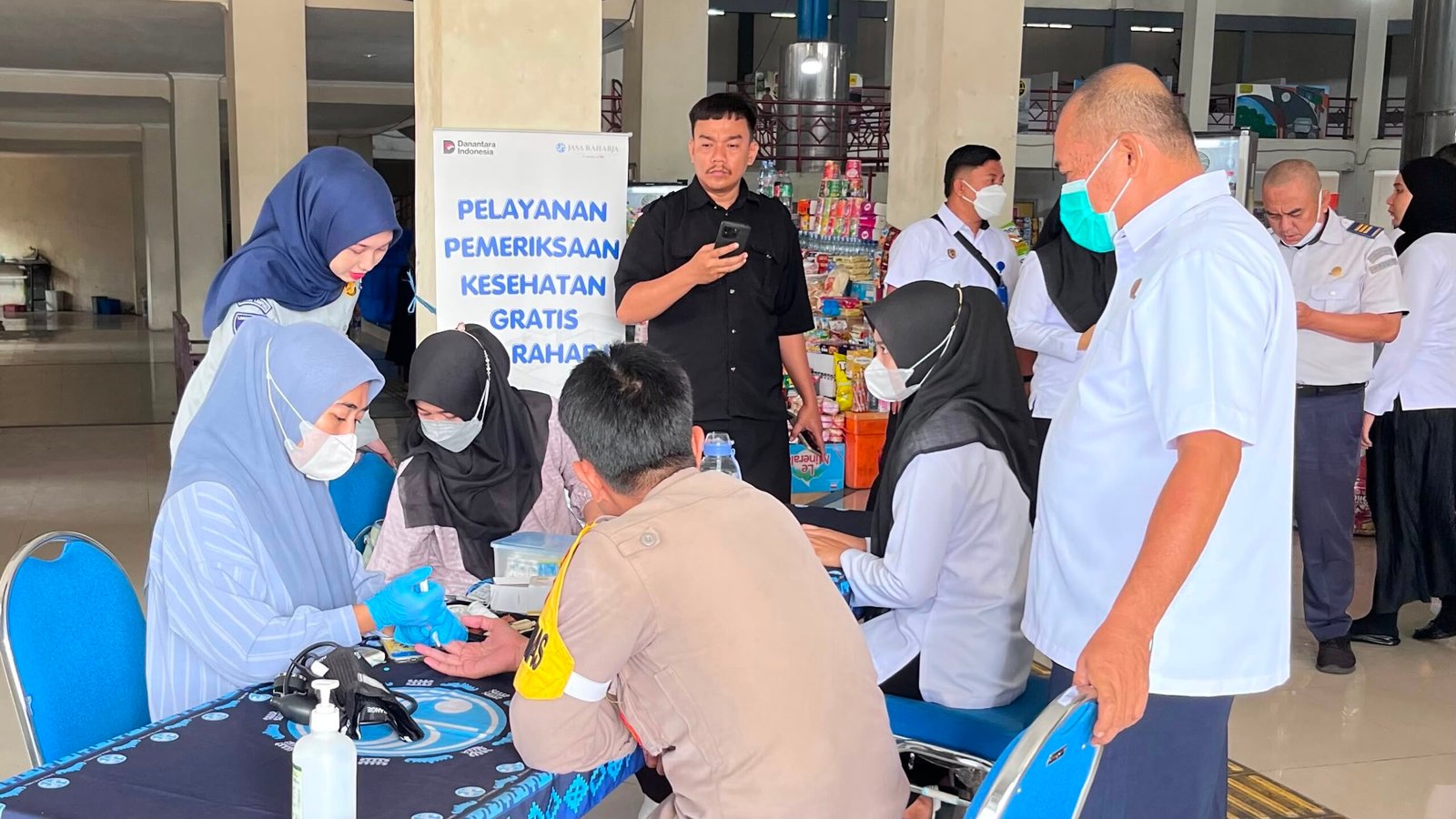Jasa Raharja Gelar Pemeriksaan Kesehatan Gratis bagi Pengguna Transportasi di Terminal Rajabasa