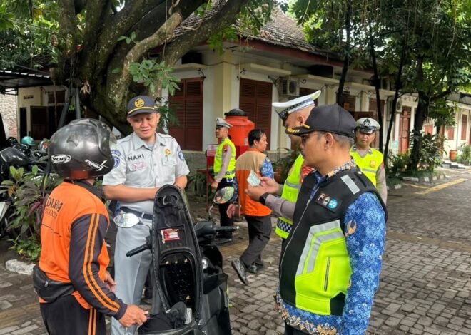 Tim Pembina Samsat Surakarta Gelar Gadis Pantura di Dinas Lingkungan Hidup, Dorong ASN Jadi Teladan Kepatuhan Pajak Kendaraan dan Tertib Berlalu Lintas