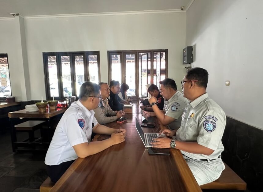FLLAJ Purwakarta Perkuat Kolaborasi Keselamatan, Edukasi Pelajar Jadi Salah Satu Aksi Bersama