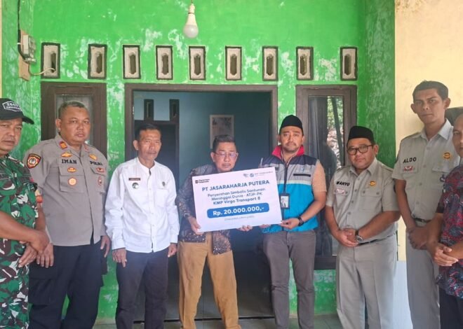PT Jasa Raharja dan PT Jasa Raharja Putera Serahkan Santunan kepada Korban Kecelakaan Kapal KM Virgo Transport 8 di Perairan Masalembo