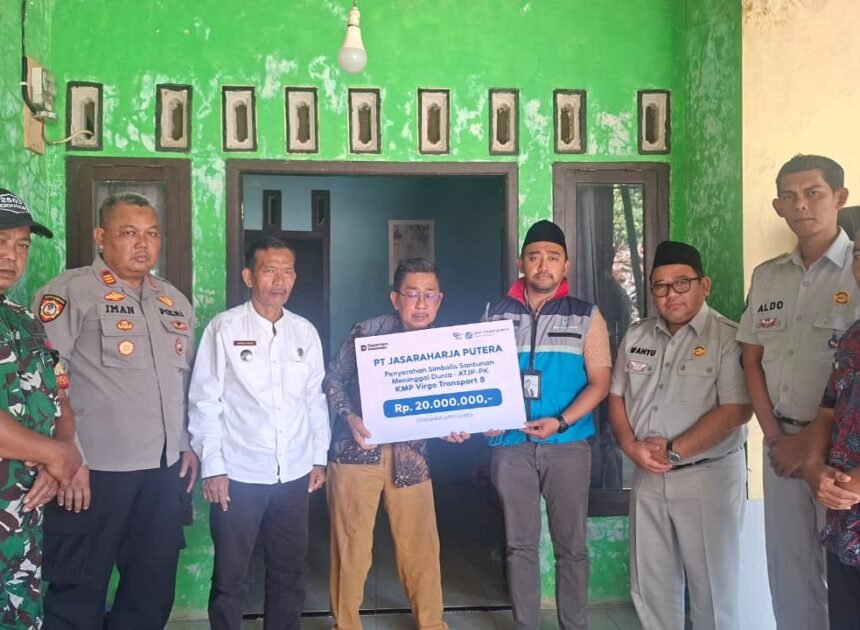 PT Jasa Raharja dan PT Jasa Raharja Putera Serahkan Santunan kepada Korban Kecelakaan Kapal KM Virgo Transport 8 di Perairan Masalembo