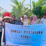 Tim Pembina Samsat Martapura Salurkan Air Bersih untuk Warga Aluh-Aluh melalui Samsat Peduli