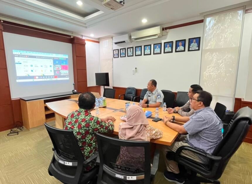 Tim Pembina Samsat Sukoharjo Ikuti Sosialisasi SIGNAL untuk Perkuat Transformasi Digital Pelayanan Pajak Kendaraan