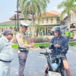 Tim Pembina Samsat Garut Gelar Operasi Gabungan di Bunderan Tarogong, Hasilkan Penerimaan Rp38,99 Juta